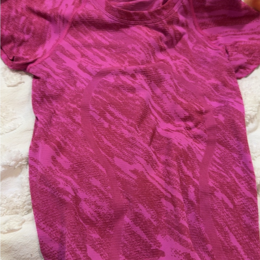 lululemon athletica Pink Short Sleeve Tee